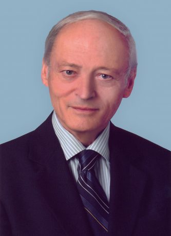 Dr. Dzsinich Csaba